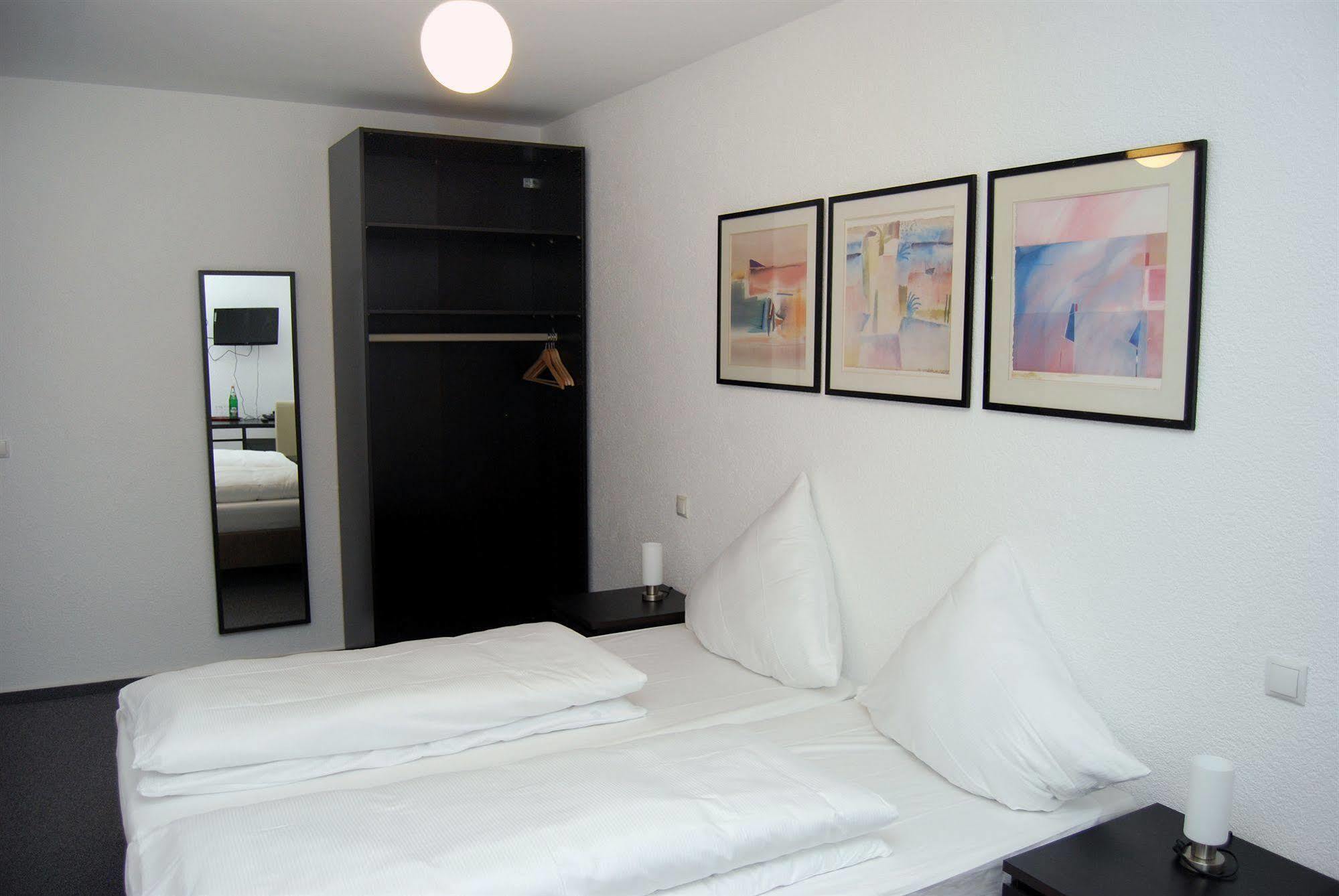Hotel Rheinischer Hof Erkrath Extérieur photo